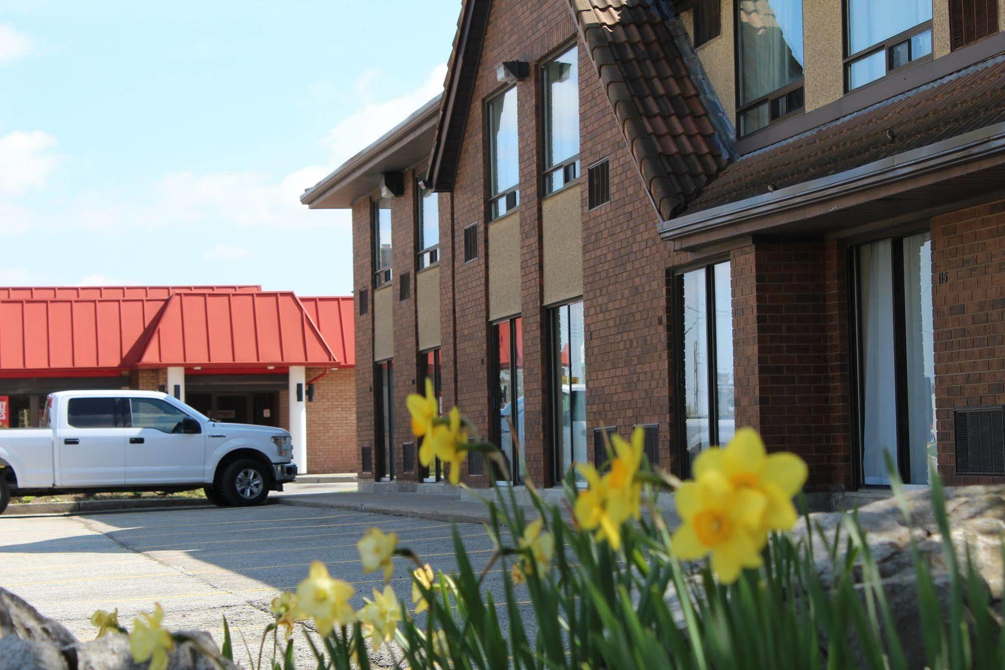 Comfort Inn Chatham-Kent Exterior foto